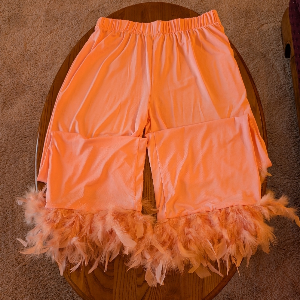 Moda Me Couture Peachy-Pink Feather Trimmed Pajamas Set, Size L - NEW - Picture 9 of 12